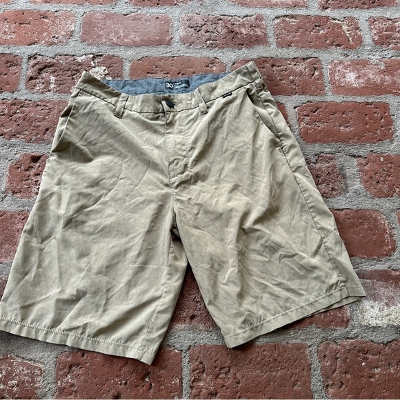 Hurley men’s knee length lightweight shorts size 30 beige Tan casual summer - Picture 1 of 15